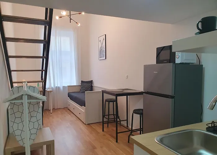 Apartman Chic Wendy In Centre Tour As