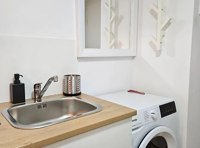 Apartman Chic Wendy In Centre Tour As