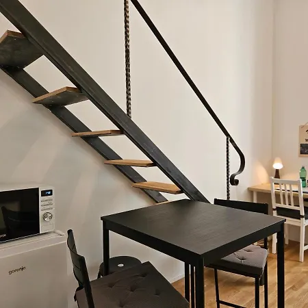 Apartma Chic Wendy In Centre Tour As *