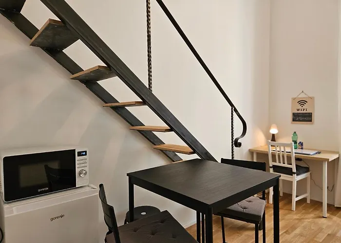 Apartma Chic Wendy In Centre Tour As *